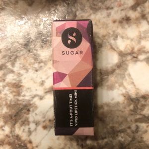 Sugar lipstick in Better Call Salmon
